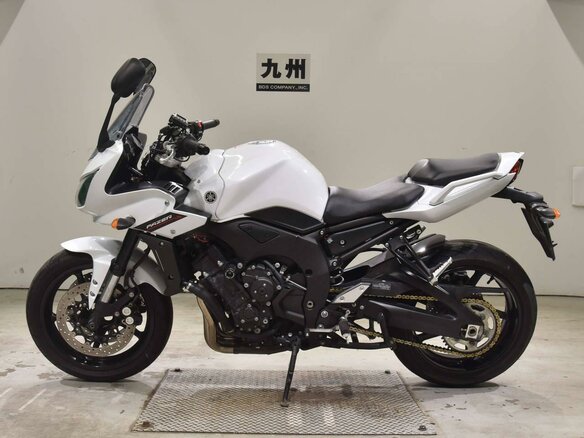 2013 Yamaha FZ1, белый, 677000 рублей