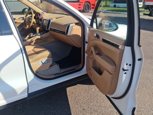 2011 Porsche Cayenne Diesel II (958), белый - вид 32
