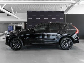 2026 Volvo XC60 II Рестайлинг 2, чёрный, 9900000 рублей, вид 4