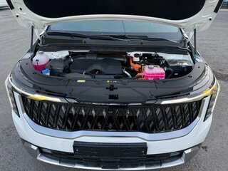 2026 Kia Carnival IV Рестайлинг, белый, 7200000 рублей, вид 3