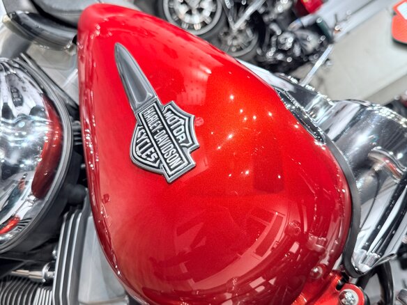 2010 Harley-Davidson Fat Bob, красный, 999000 рублей - вид 16