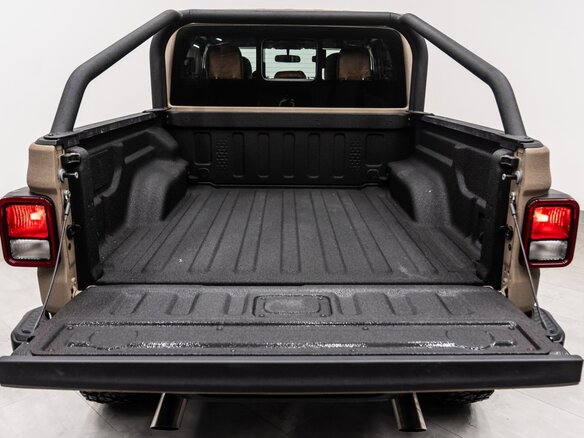 2026 Jeep Gladiator II (JT) Рестайлинг, бежевый, 13377000 рублей - вид 4