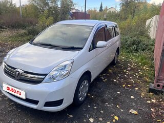 2013 Toyota ISis I Рестайлинг, белый, 1690000 рублей, вид 4