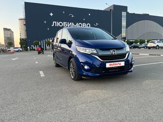 2017 Honda Freed+ II, синий, 1650000 рублей, вид 3
