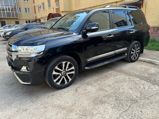 2012 Toyota Land Cruiser 200 Series Рестайлинг 1, чёрный, 3387000 рублей, вид 3