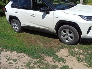 2021 Toyota RAV4 V (XA50), белый, 2800000 рублей, вид 4
