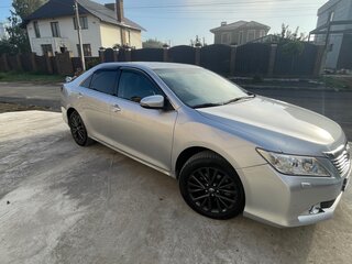 2013 Toyota Camry VII (XV50), серебристый, 1700000 рублей, вид 4