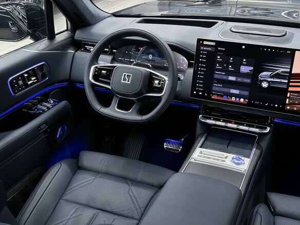 2025 Zeekr 9X 70 kWh, чёрный, 12400000 рублей - вид 14
