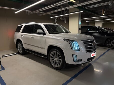 2018 Cadillac Escalade IV, белый, 4250000 рублей, вид 1