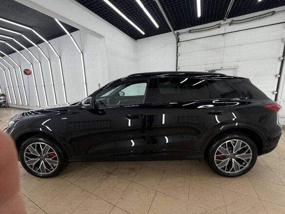 2026 Audi Q5 L III (GU), чёрный, 6150000 рублей - вид 3