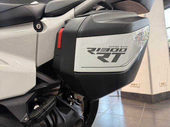2026 BMW R 1300 RT, чёрный, 2850000 рублей - вид 17