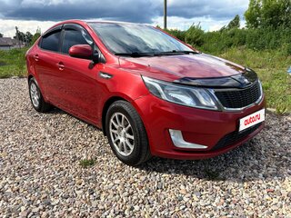 2013 Kia Rio 5-speed III, красный, 800000 рублей, вид 2
