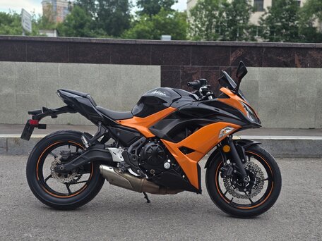 2019 Kawasaki Ninja 650, оранжевый, 555000 рублей, вид 2