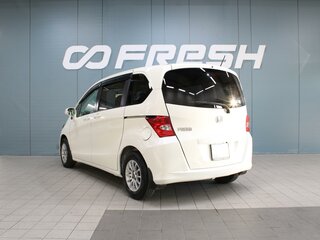 2010 Honda Freed I, белый, 895000 рублей, вид 2