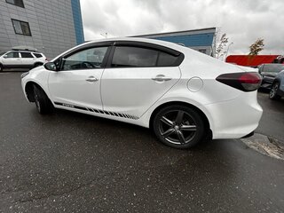 2019 Kia Cerato III Рестайлинг (Classic), белый, 1600000 рублей, вид 2