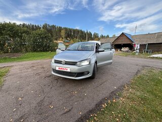 2013 Volkswagen Polo V, серебристый, 700000 рублей, вид 2