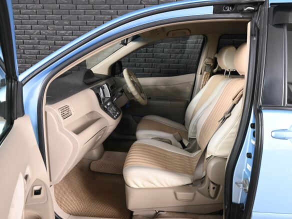 2006 Toyota Raum II, голубой, 590000 рублей - вид 9
