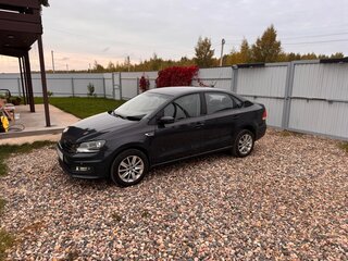 2018 Volkswagen Polo V Рестайлинг, серый, 665000 рублей, вид 3
