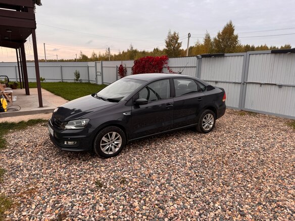 2018 Volkswagen Polo V Рестайлинг, серый - вид 2