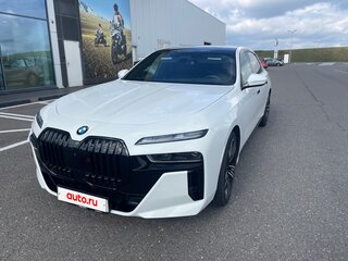 2022 BMW 7 серии 760i xDrive VII (G70), белый, 8000000 рублей, вид 2