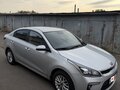 2020 Kia Rio IV, серый - вид 2