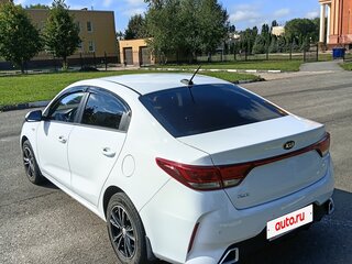 2021 Kia Rio IV Рестайлинг, белый, 2050000 рублей, вид 2