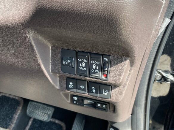 2019 Honda Freed II Рестайлинг, чёрный, 1700000 рублей - вид 17