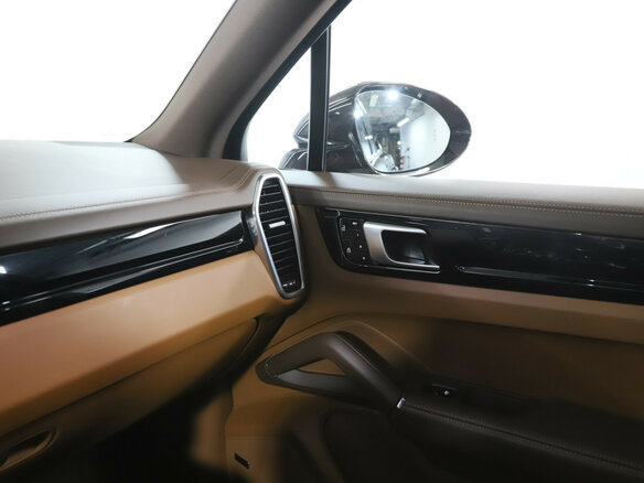 2021 Porsche Cayenne III, коричневый, 8900000 рублей - вид 16