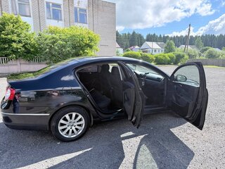 2005 Volkswagen Passat B6, чёрный, 600000 рублей, вид 3