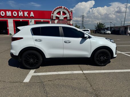 2021 Kia Sportage IV Рестайлинг, белый, 2550000 рублей, вид 3