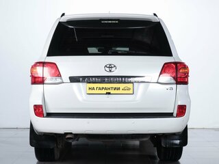 2013 Toyota Land Cruiser 200 Series Рестайлинг 1, белый, 4029000 рублей, вид 5