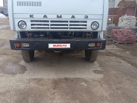 1991 КамАЗ 55102, белый, 300000 рублей, вид 1