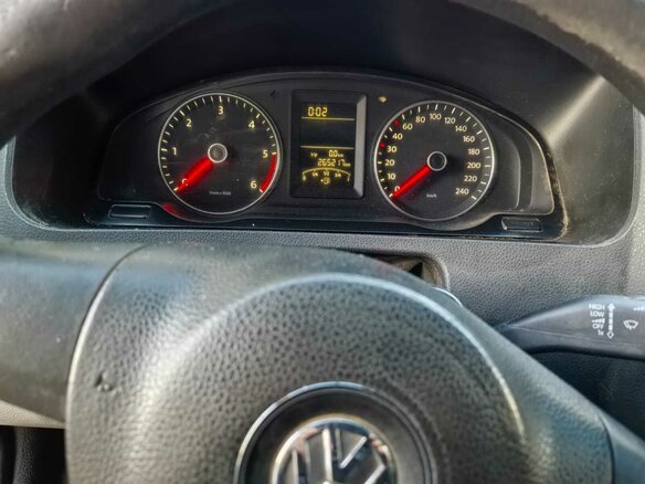 2013 Volkswagen Transporter, белый, 1050000 рублей - вид 12