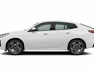 2025 BMW X2 xDrive25i II (U10), белый, 6770000 рублей, вид 3