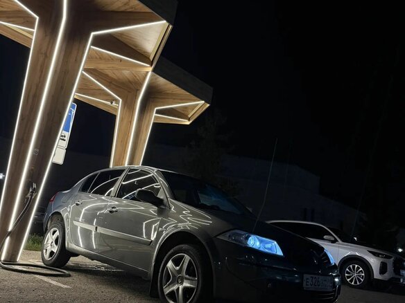 2007 Renault Megane II Рестайлинг, серый, 350000 рублей - вид 2