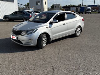 2013 Kia Rio III, серебристый, 830000 рублей, вид 1