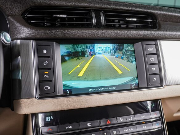 2016 Jaguar XF II, белый, 1749000 рублей - вид 13