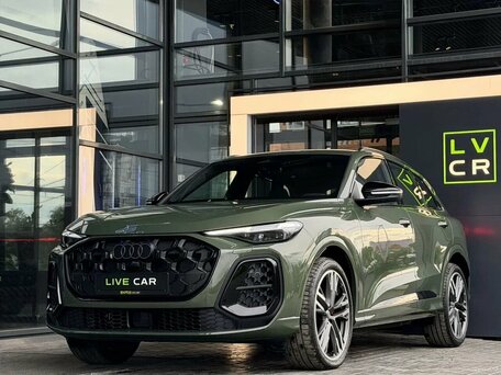 2026 Audi Q5 45 TFSI III (GU), зелёный, 8400000 рублей, вид 2