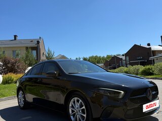 2020 Mercedes-Benz A-Класс 200 IV (W177), чёрный, 2450000 рублей, вид 1