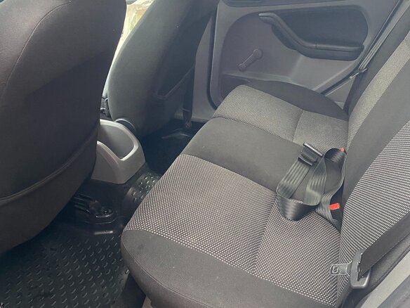 2011 Ford Focus II Рестайлинг, серый, 400000 рублей - вид 14