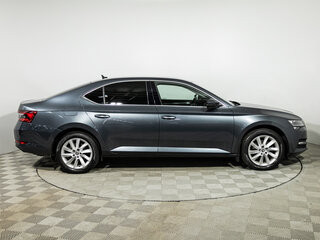 2020 Skoda Superb III Рестайлинг, серый, 2726777 рублей, вид 4