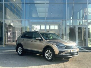 2021 Volkswagen Tiguan II Рестайлинг, коричневый, 2560000 рублей, вид 1
