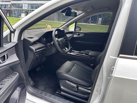 2022 Wuling Jiachen, белый, 1400000 рублей - вид 5
