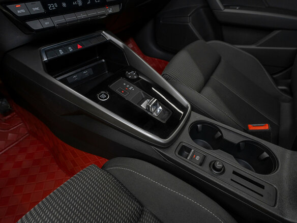 2021 Audi A3 Sportback 35 TFSI IV (8Y), белый, 2880000 рублей - вид 12