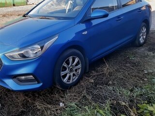 2017 Hyundai Solaris II, синий, 1200000 рублей, вид 1