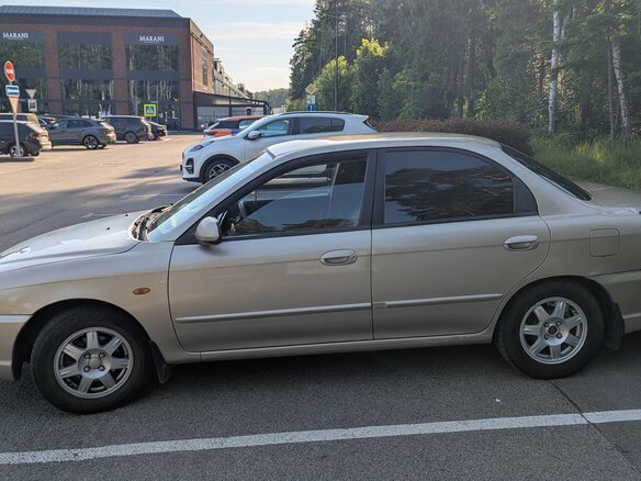 2008 Kia Spectra I Рестайлинг 2, бежевый, 300000 рублей - вид 2