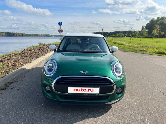 2019 Mini Hatch Cooper III (F55/F56) Рестайлинг, зелёный