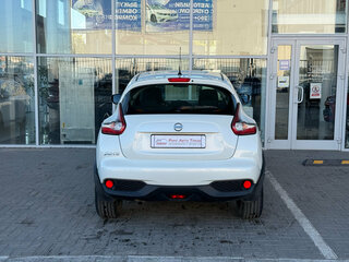 2015 Nissan Juke I Рестайлинг, белый, 1159000 рублей, вид 4
