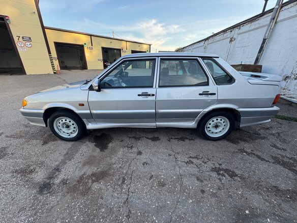 2004 Lada (ВАЗ) 2115, серебристый, 215000 рублей - вид 2