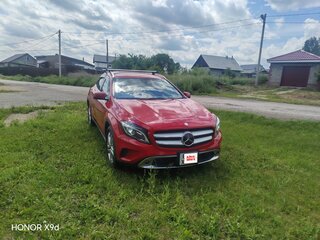 2016 Mercedes-Benz GLA 180 I (X156), красный, 1700000 рублей, вид 1